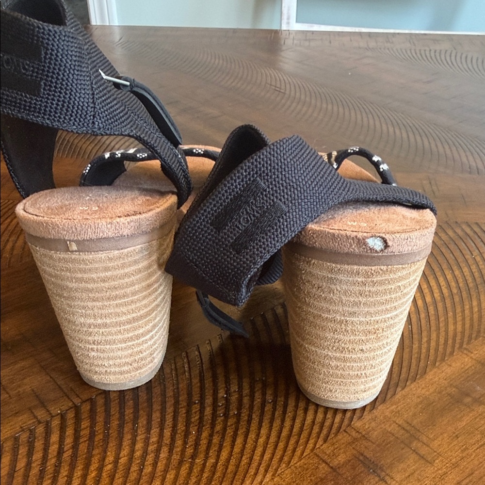 Toms Black and Tan Striped Sandals - Picture 3 of 4